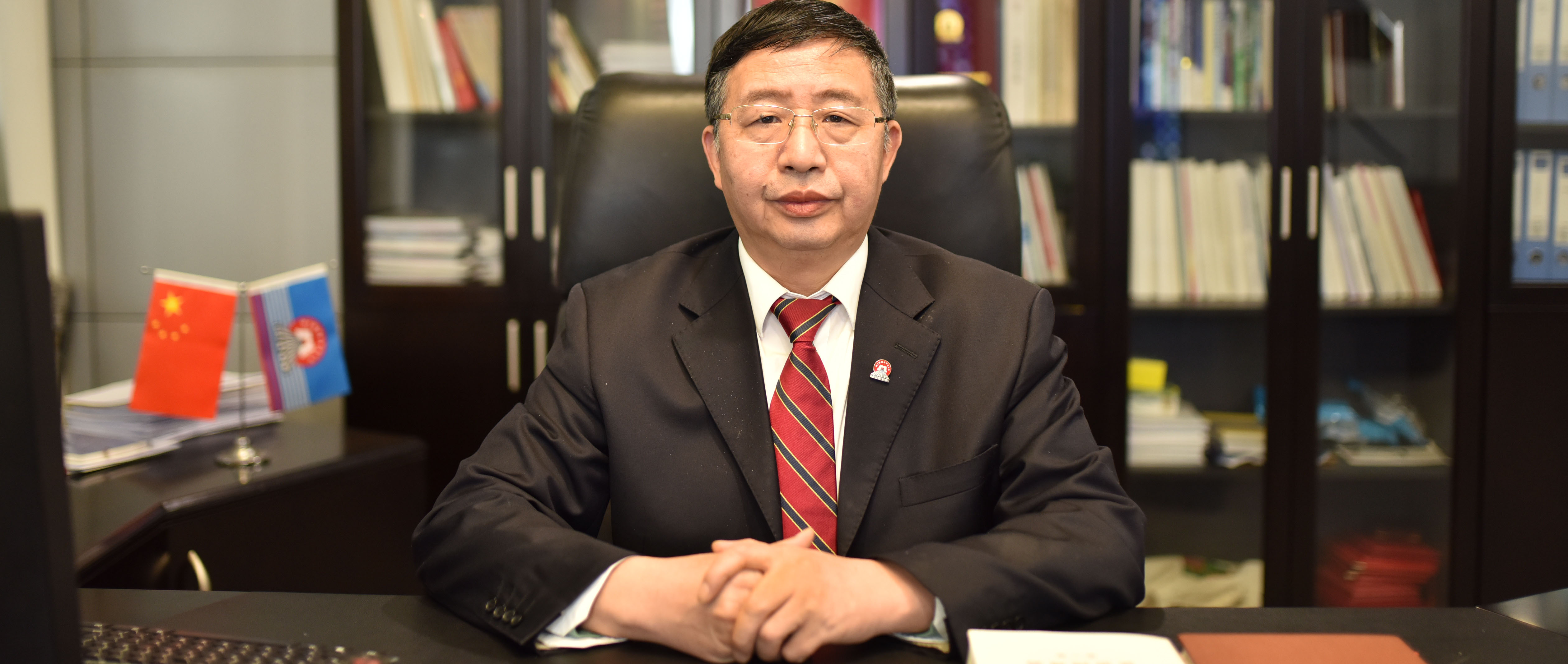院党委书记、董事长、总经理李茂林发表新春贺词 院党委书记、董事长、总经理李茂林发表新春贺词